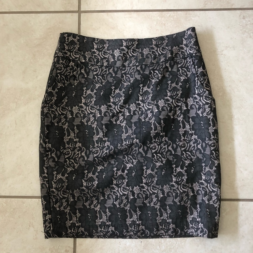 Lace Print Pencil Skirt